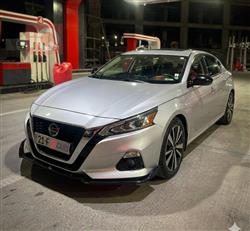 نيسان ألتيما